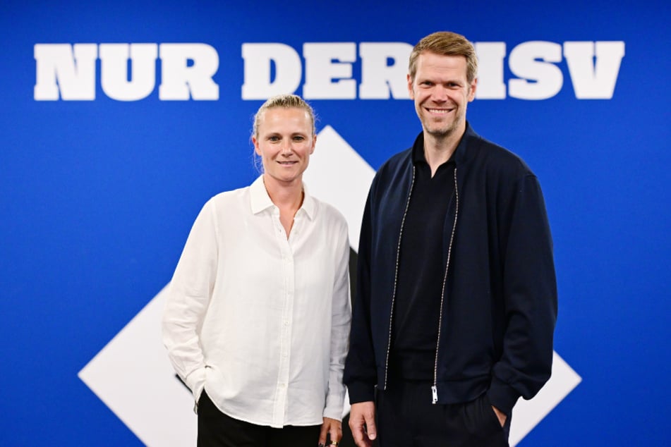 Das neue Vorstands-Duo beim HSV: Krüger neben Finanzvorstand Eric Huwer ((42).