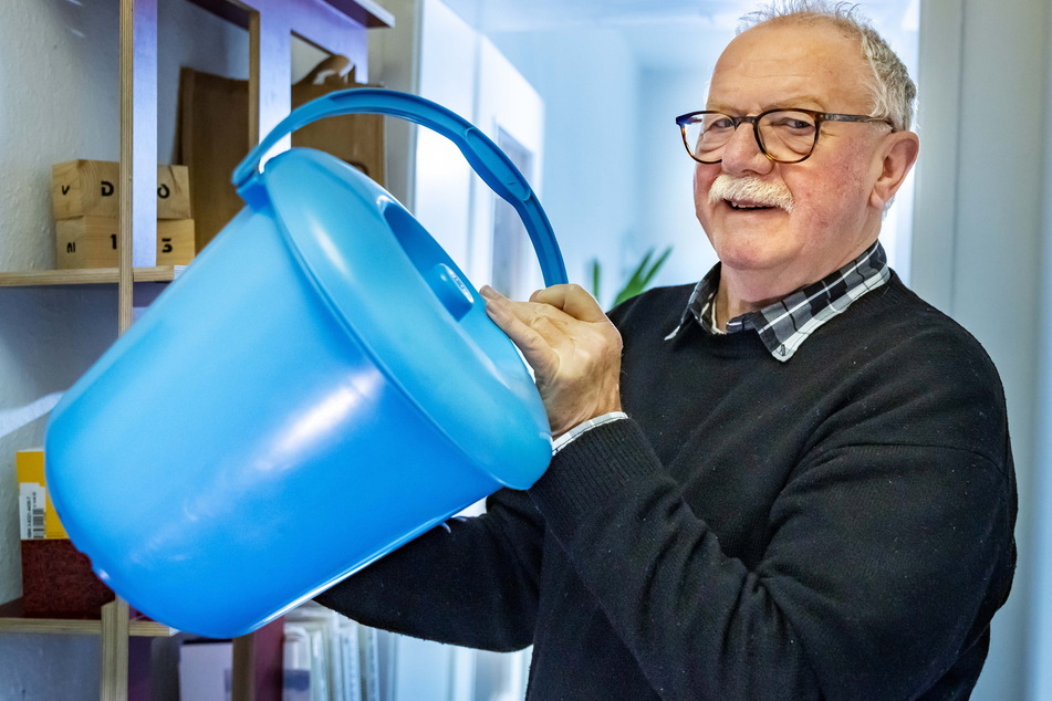 Der Chemnitzer Gunter Schulz (72) hatte 1979 den 10-Liter-Eimer erfunden.