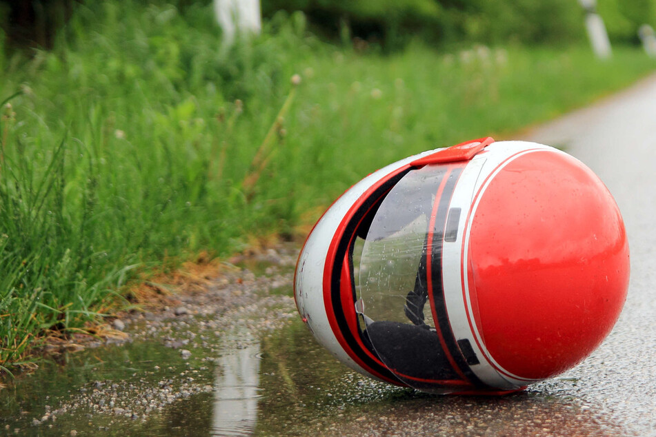 15-Jährige stürzt nach Starkregen von Moped und landet im Krankenhaus