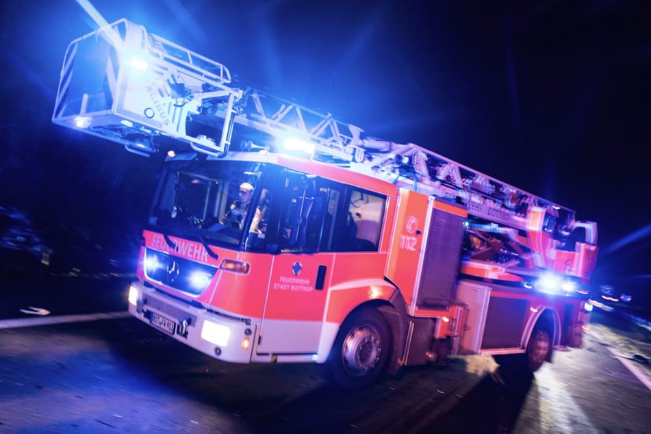 Berlin: Vereinshaus in Schmargendorf brennt lichterloh