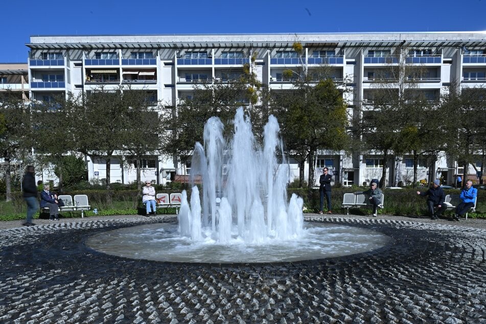 Aus den Brunnen sollte nur Wasser entnommen werden, wenn sie ausdrücklich mit Trinkwasserschildern gekennzeichnet sind.
