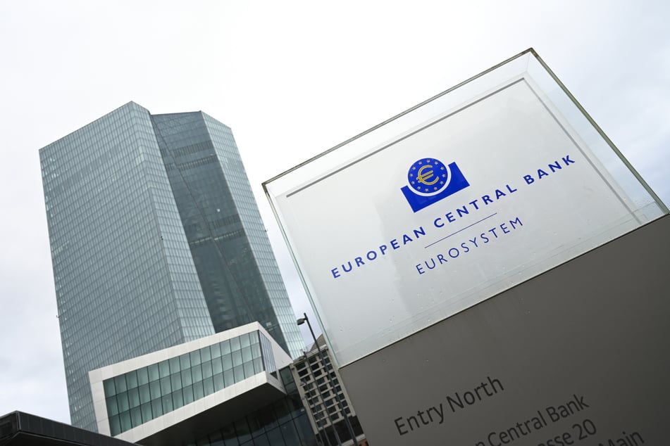 Europas oberste Währungshüter entschieden auf ihrer turnusmäßigen Ratssitzung in Frankfurt über eine erneute Zinserhöhung.