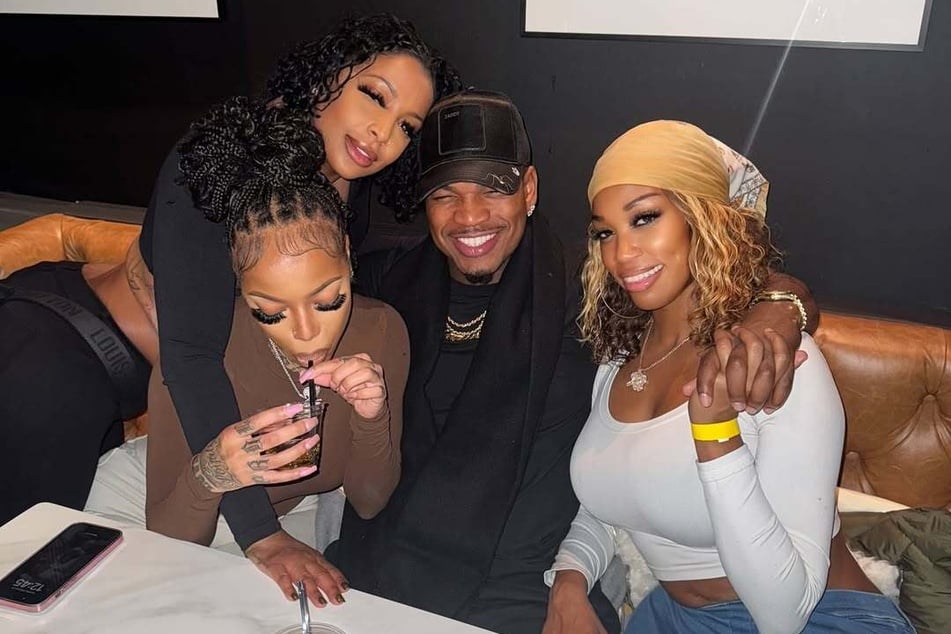 Ne-Yo (46) führt eine Beziehung mit drei Frauen: Arielle Hill, Cristina und Moneii.
