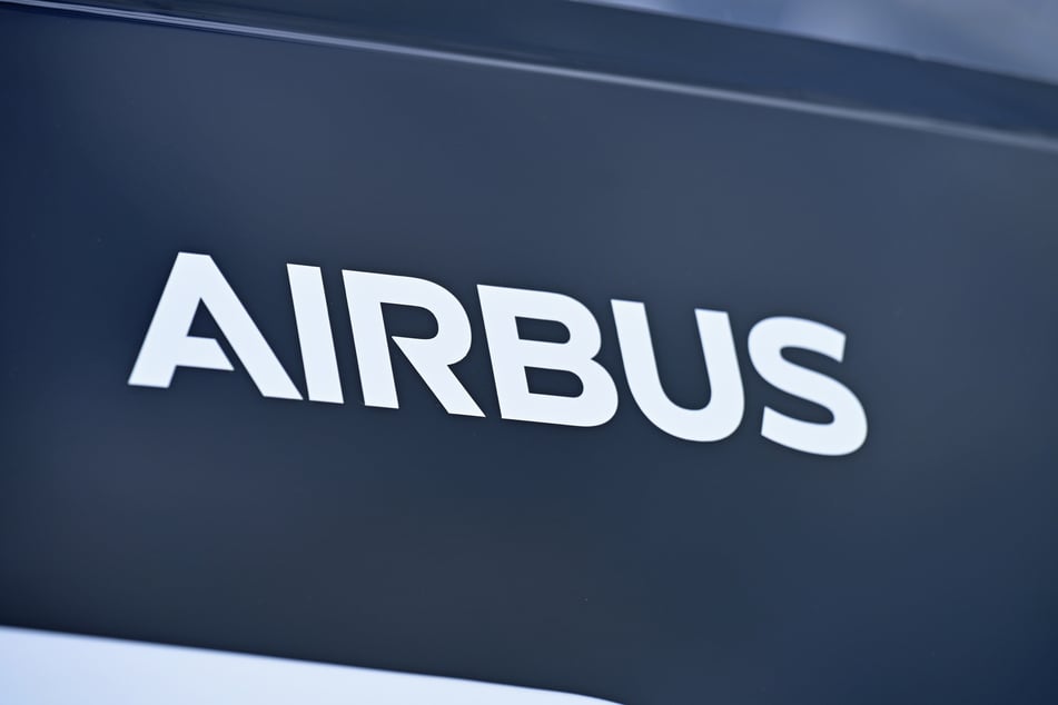 Europas größtes Luft- und Raumfahrtunternehmen "Airbus" bereitet am Standort in Manching derzeit die ersten Testflüge vor. (Symbolbild)