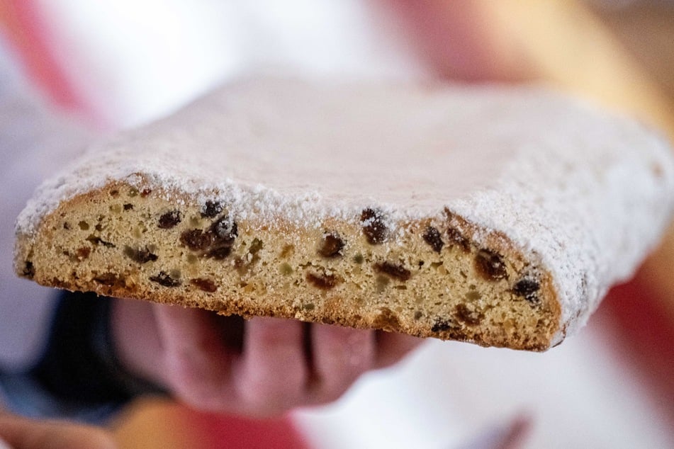 Die neue Verpackungsregel für den 750-Gramm-Christstollen in Sachsen sorgt für Aufsehen, da er nun als To-Go-Produkt angesehen wird.