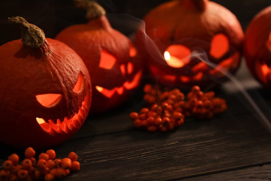 Beim Grabungsteam ist diese Woche schon Halloween. (Symbolbild)