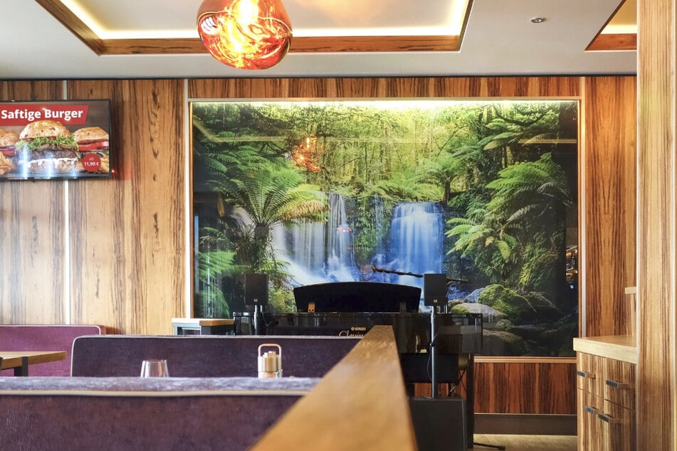 Im Ayers Rock erlebt Ihr australische Leichtigkeit und kulinarische Extravaganz.