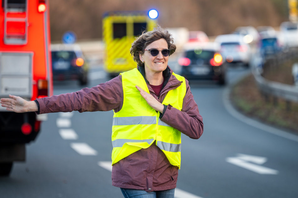 Unfallzeugin Kerstin Hüttner (46) regelte den dichten Verkehr auf der B173.
