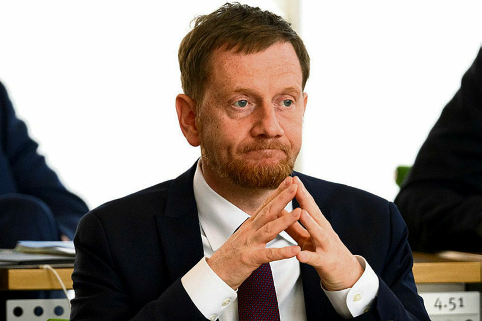 Sachsens Ministerpräsident Michael Kretschmer (47, CDU) soll's richten und auf den Abschuss von Wölfen hinwirken.