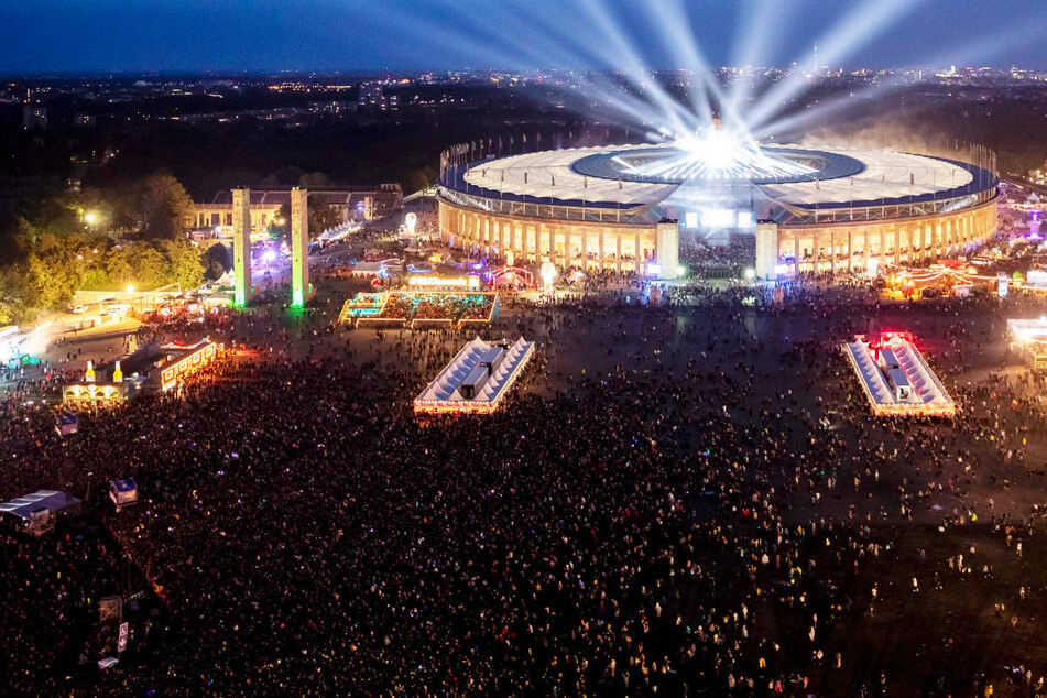 Vor der Corona-Pandemie feierten rund 85.000 Menschen an den beiden Festivaltagen eine große Party auf dem Berliner Olympiagelände. (Archivfoto)