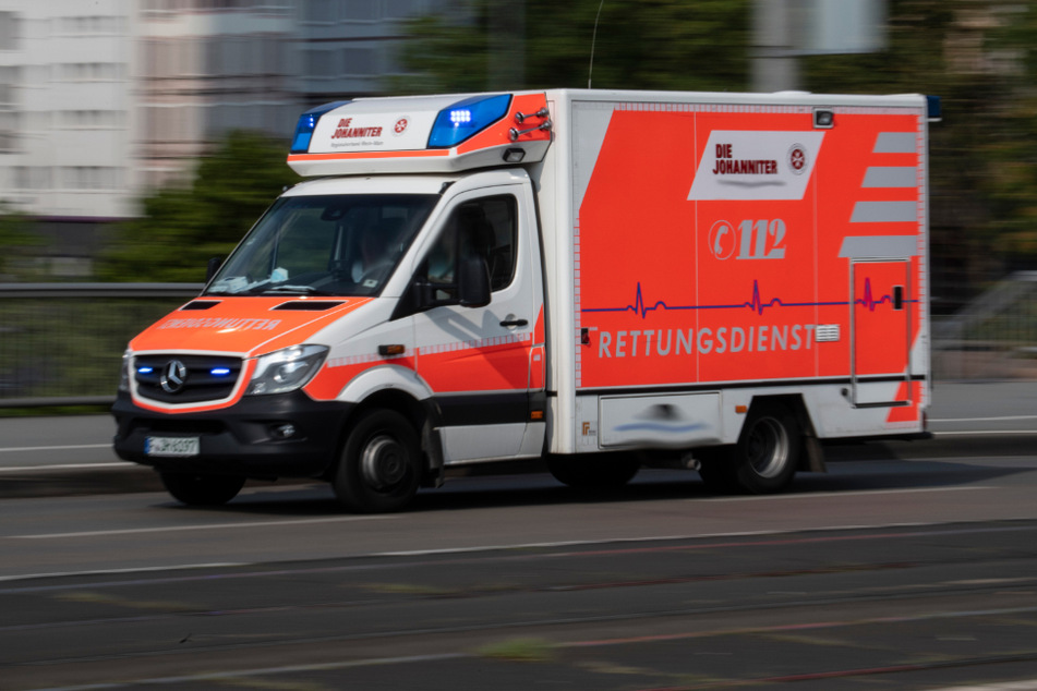 Die Rettungskräfte konnten vor Ort nur noch den Tod der 49-Jährigen feststellen (Symbolbild).