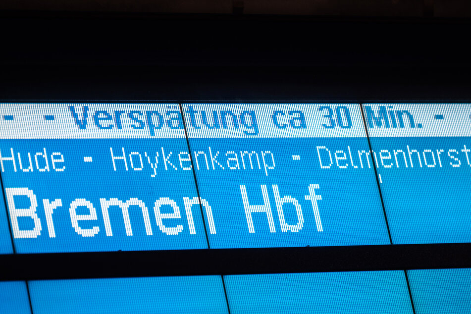 Wegen Sturm "Poly": Zugverkehr zwischen Hamburg und Bremen eingeschränkt