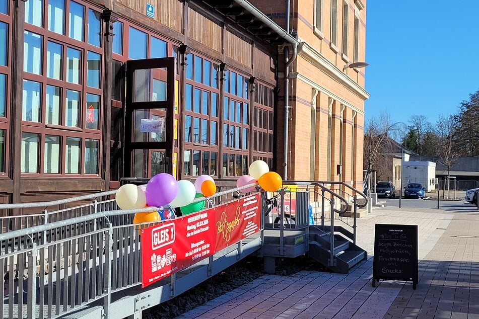 Am Montag öffnete der Kiosk "Gleis 1" seine Türen.