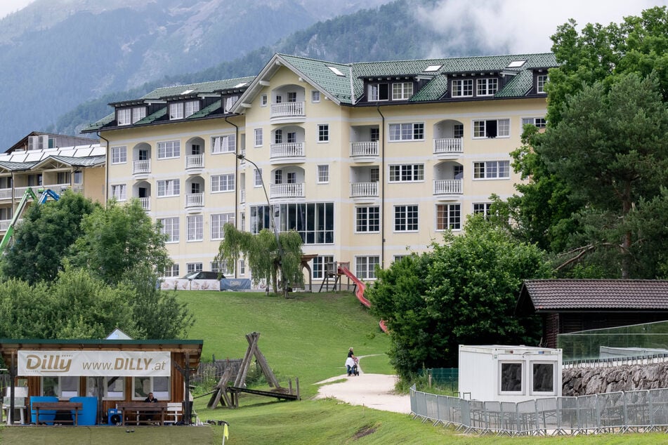 Planmäßig erreichte der Tross der SGD das Teamhotel "Dilly - Das Nationalpark Resort". (Archivbild)