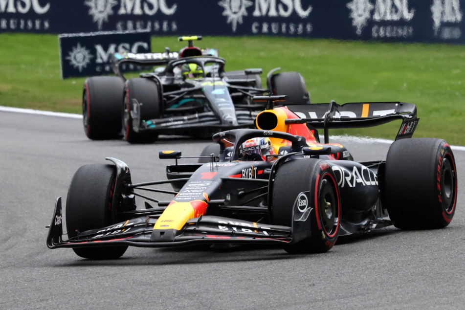 F1-Dominator Max Verstappen (25, vorn) ließ der Konkurrenz in Belgien keine Chance.