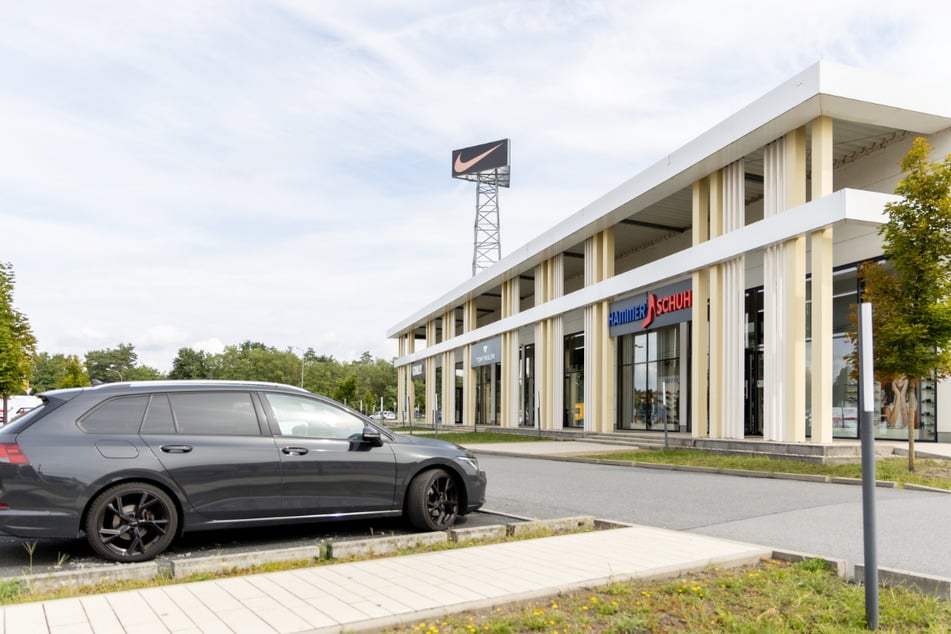 Die Marken-Outlets Schwarzheide-Mitte liegen nur rund 30 Minuten von Dresden entfernt.