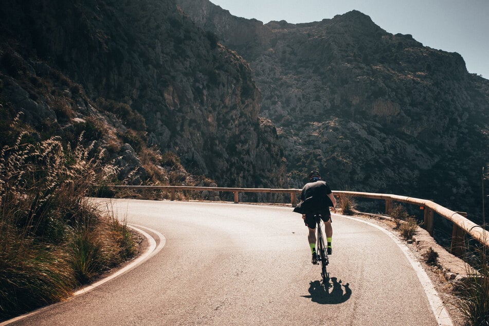 Hitze auf Mallorca: Tourist fällt vom Fahrrad und stirbt