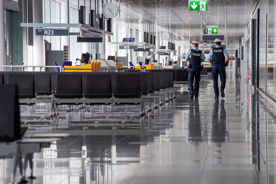 Wegen Sicherheitsbedenken wurde ein Terminal am Münchner Flughafen durchsucht. (Symbolbild)
