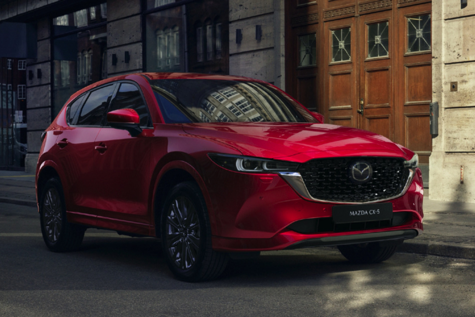 Der Mazda CX-5 ist groß und geräumig und ab sofort in noch mehr Varianten erhältlich.