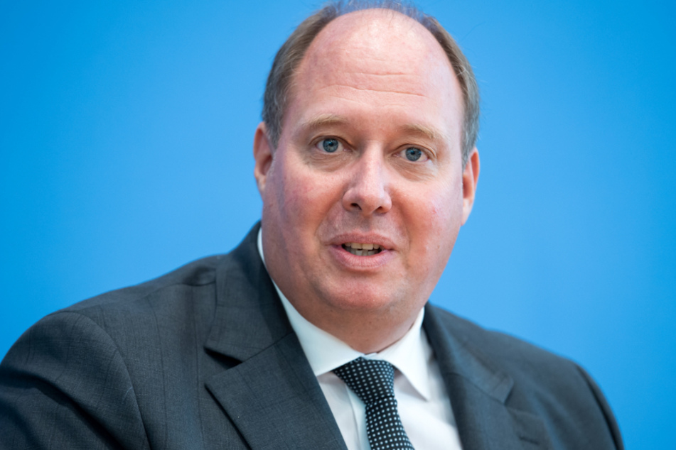 Kanzleramtschef Helge Braun (48, CDU).