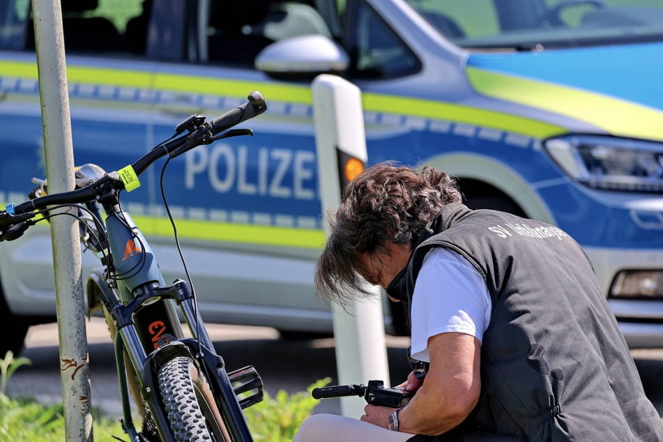 Der Verstorbene war mit seinem Fahrrad unterwegs.