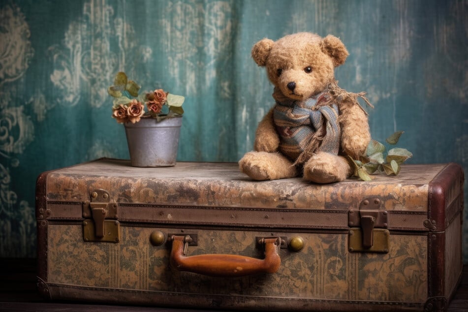 Auf dem Kunst-, Antik- und Trödelmarkt vor dem Elbepark warten alte Schätze auf ein neues Zuhause. (Symbolfoto)