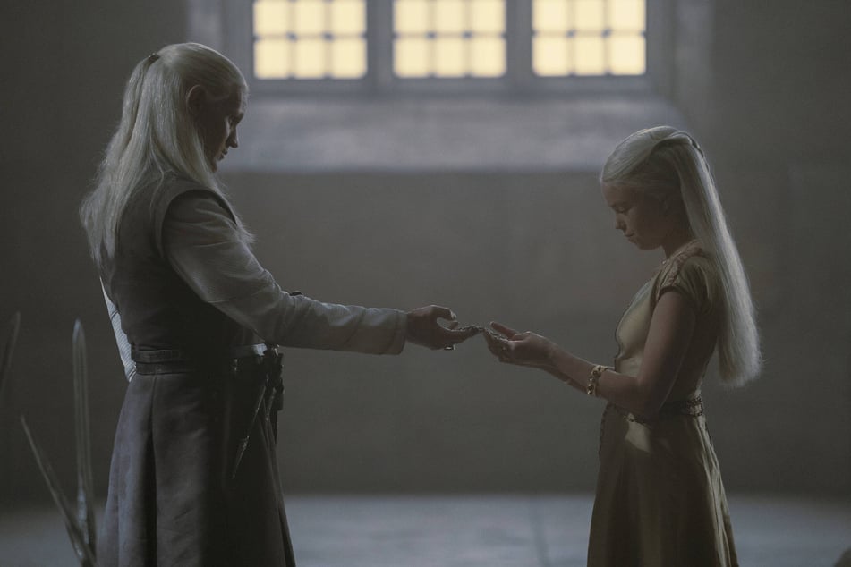 Matt Smith's Daemon Targaryen (l) and Milly Alcock's Rhaenyra Targaryen got uncomfortably close in the fourth episode.