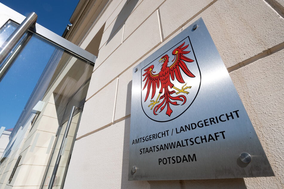 Nach Angaben der Staatswanwaltschaft sitzt der Beschuldigte weiter in U-Haft. (Archivbild)