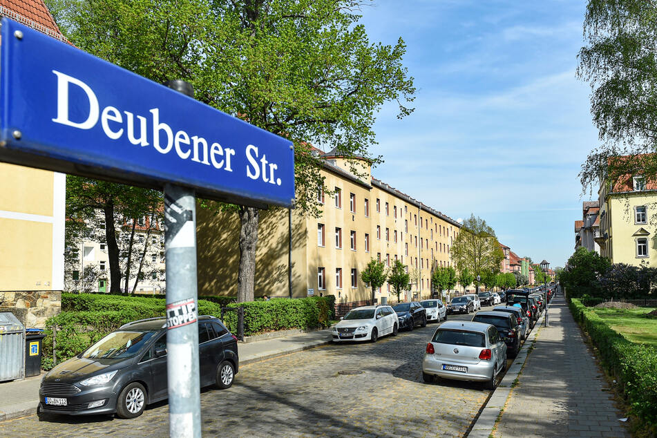In der Deubener Straße soll Frank sich am Postkasten vergriffen haben.
