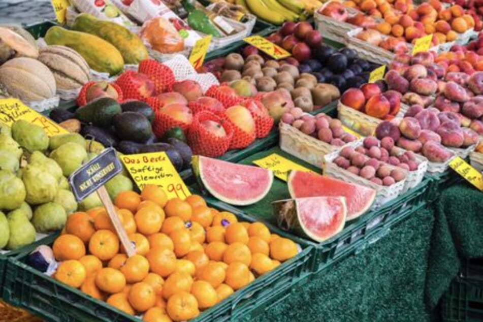 You can stock up on fresh groceries at the Saturday market or the consumer market.