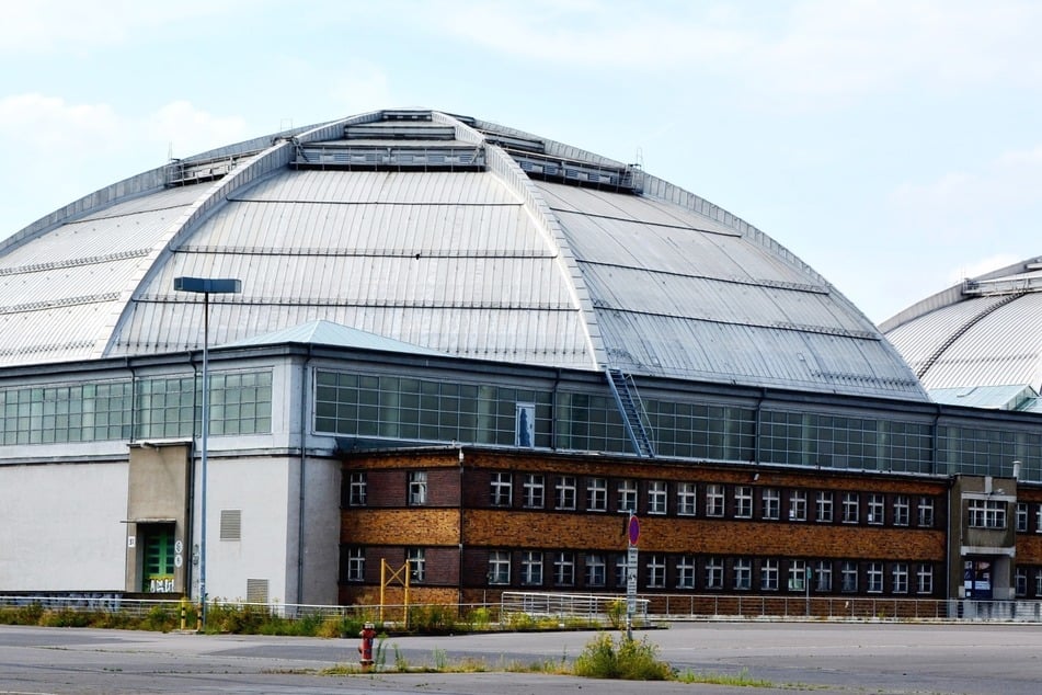 Der Kohlrabizirkus wurde früher als Großmarkthalle gebaut und lange wurde dort auch unter anderem Obst und Gemüse verkauft.