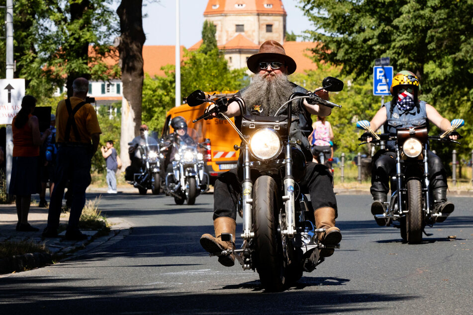 Das große Knattern: Am Wochenende sind um die 5000 Biker zu Gast im Ostragehege.