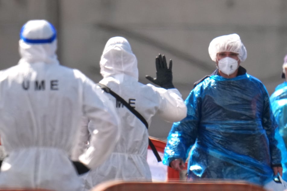 Herzinfarkt! Polizist stirbt bei Evakuierung von Hantavirus-Schiff