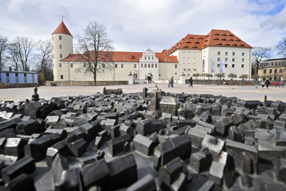 In den Sommermonaten finden im Innenhof von Schloss Freudenstein wieder die Freiberger Sommernächte statt.