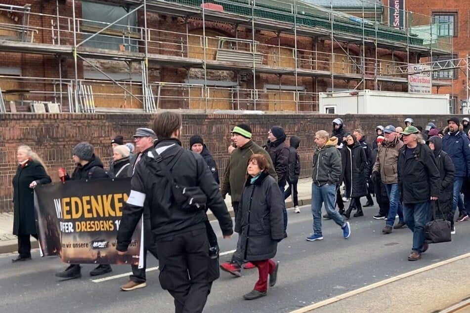 Die JFVD-Vorsitzende lief am 14. Februar 2026 beim zentralen Aufmarsch der deutschen Neonazi-Szene mit.