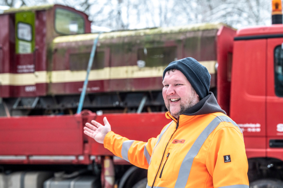 Tim Zolkos (43), Leiter der Parkeisenbahn Chemnitz, ist gespannt auf das Ergebnis des Umbaus.