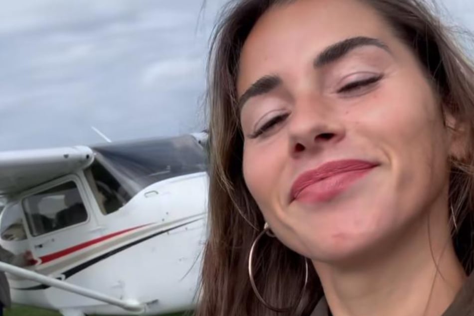 Sarah Engels (32) und Ehemann Julian (31) gehen demnächst wohl unter die Hobby-Piloten: Das zeigte das Paar nun bei Instagram.