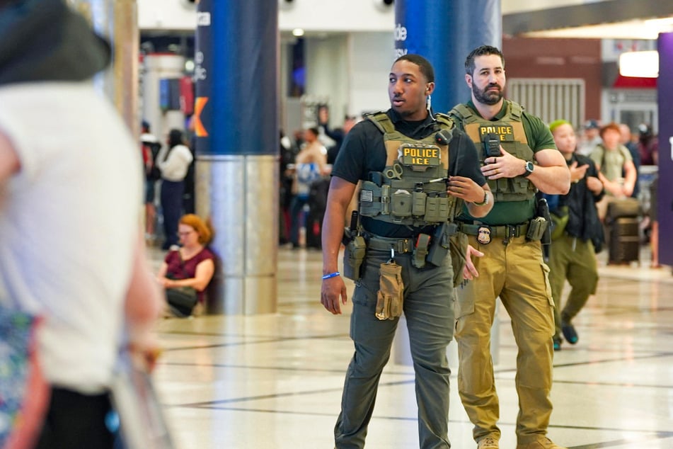 US Immigration and Customs Enforcement officers will be stationed outside Marine Corps graduation ceremonies.