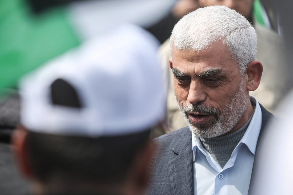 Hamas-Chef Jihia al-Sinwar soll einem Medienbericht zufolge israelische Geiseln getroffen haben.
