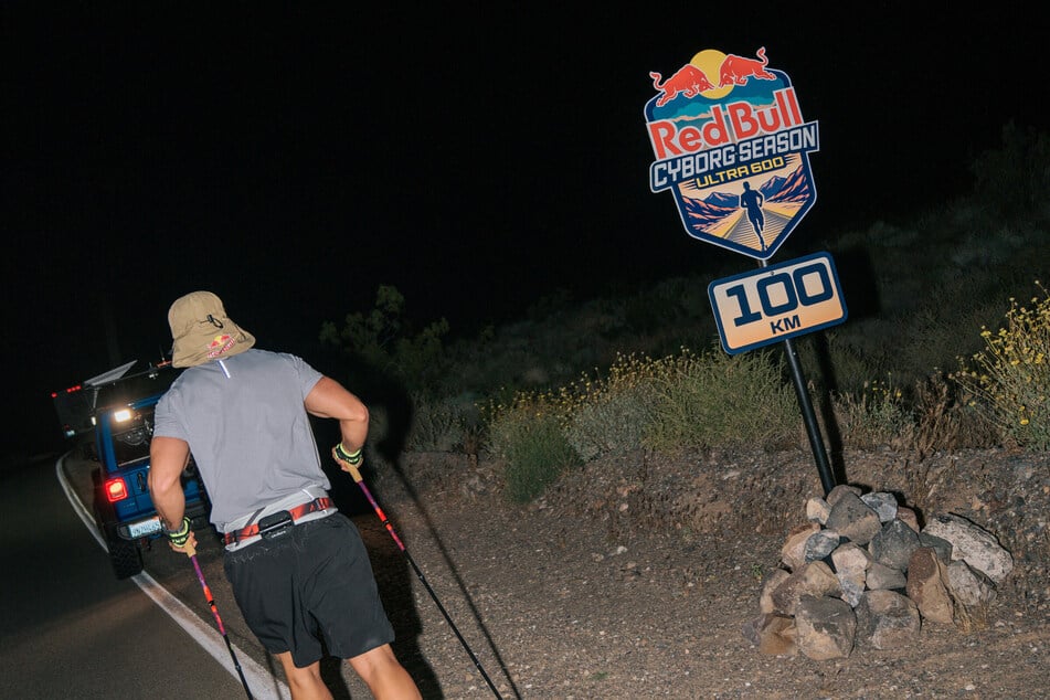 Die ersten 100 Kilometer ließ Arda Saatçi (28) in der Nacht von Dienstag zu Mittwoch hinter sich.