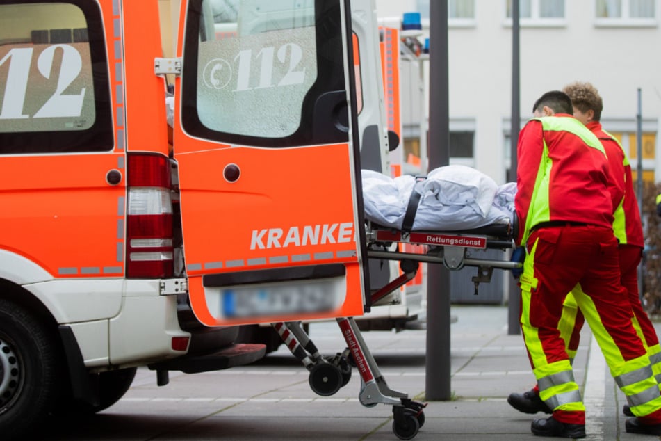 Der Rentner erlitt durch die Attacke Kopfverletzungen (Symbolfoto).