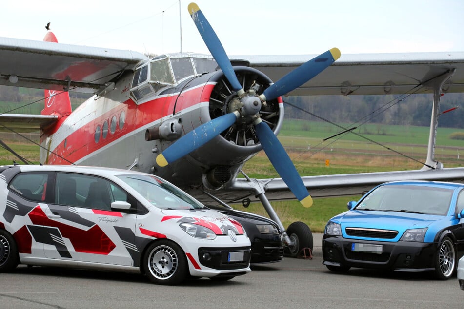 Der Tuningclub "FordSchritt Society" rechnet auf dem Flugplatz mit 1000 aufgemotzten Fahrzeugen.