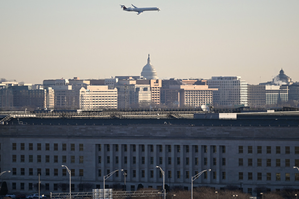 Pentagon to get rooftop solar panels in clean energy push