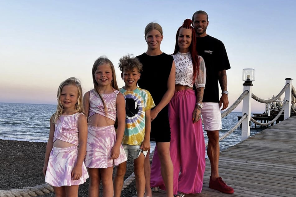 Delani Diekmeier (3.v.r.) kämpft seit Anfang des Jahres um ihr Leben.