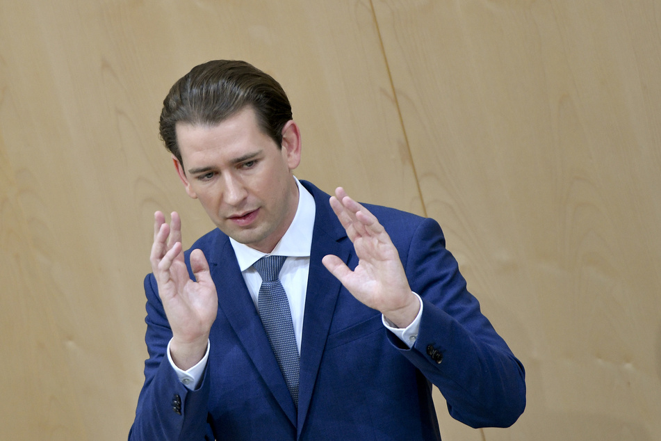 Sebastian Kurz (35), ÖVP-Fraktionschef und Ex-Kanzler Österreichs, hat keine politische Immunität mehr. Gegen ihn kann nun ermittelt werden.