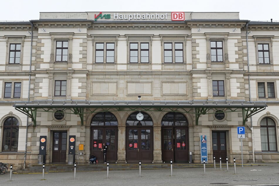 16 Jahre lang war der Chemnitzer Hauptbahnhof vom Fernnetz der Bahn abgeschnitten. Seit Sommer 2022 hält endlich wieder ein IC in der drittgrößten Stadt Sachsens.