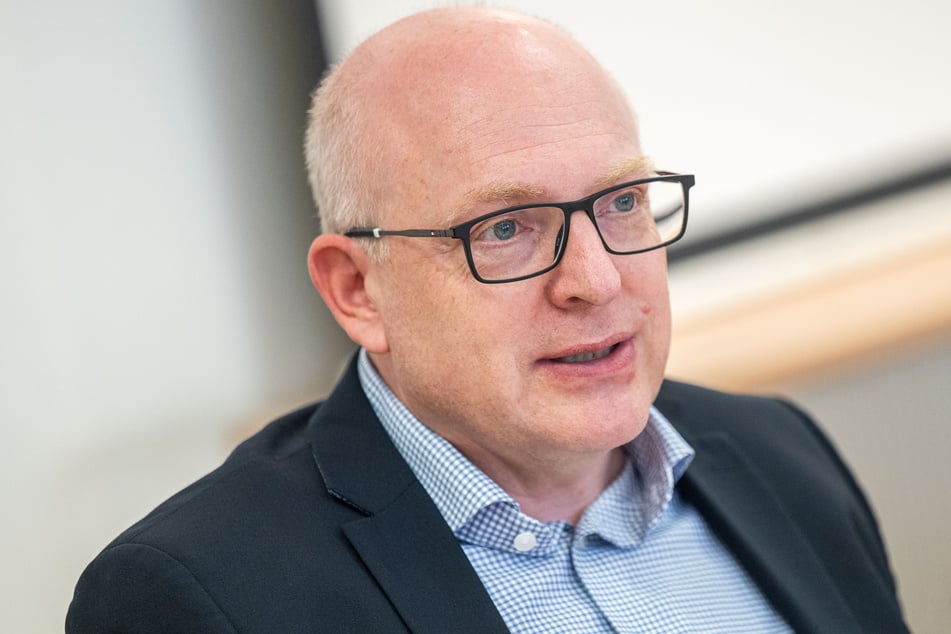 Jugendliche sollen Unternehmen und Berufe praktisch kennenlernen, sagt OB Sven Schulze (54, SPD).