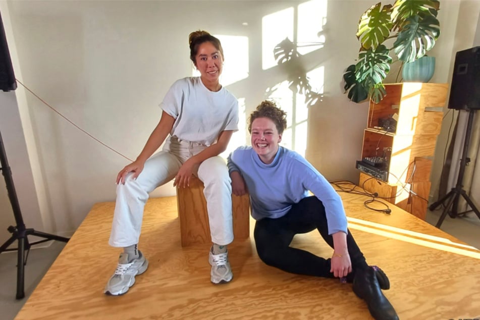 Pauline (r.) und Matinuch haben in Leipzig ein Start-up im Bereich "Mental health" gegründet.