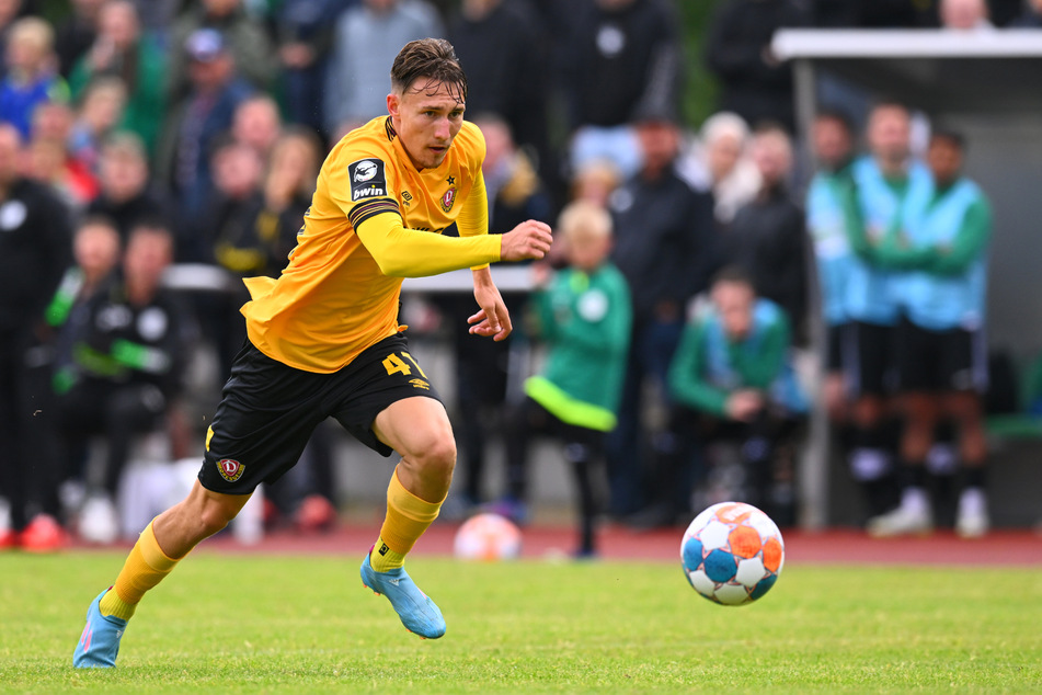Nachwuchstalent Jonas Saliger (18) durfte beim Testspiel gegen den Zuger SV das erste Mal für Dynamo auflaufen.