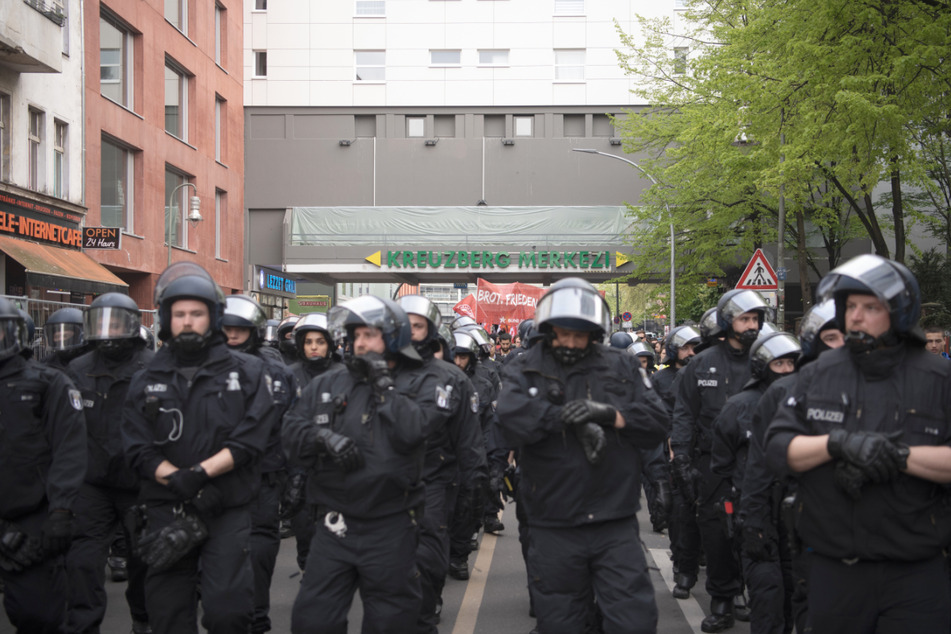 Das aggressive Auftreten von Polizisten aus Mecklenburg-Vorpommern am 1. Mai in Berlin vor einem Jahr sorgte für Diskussionen.